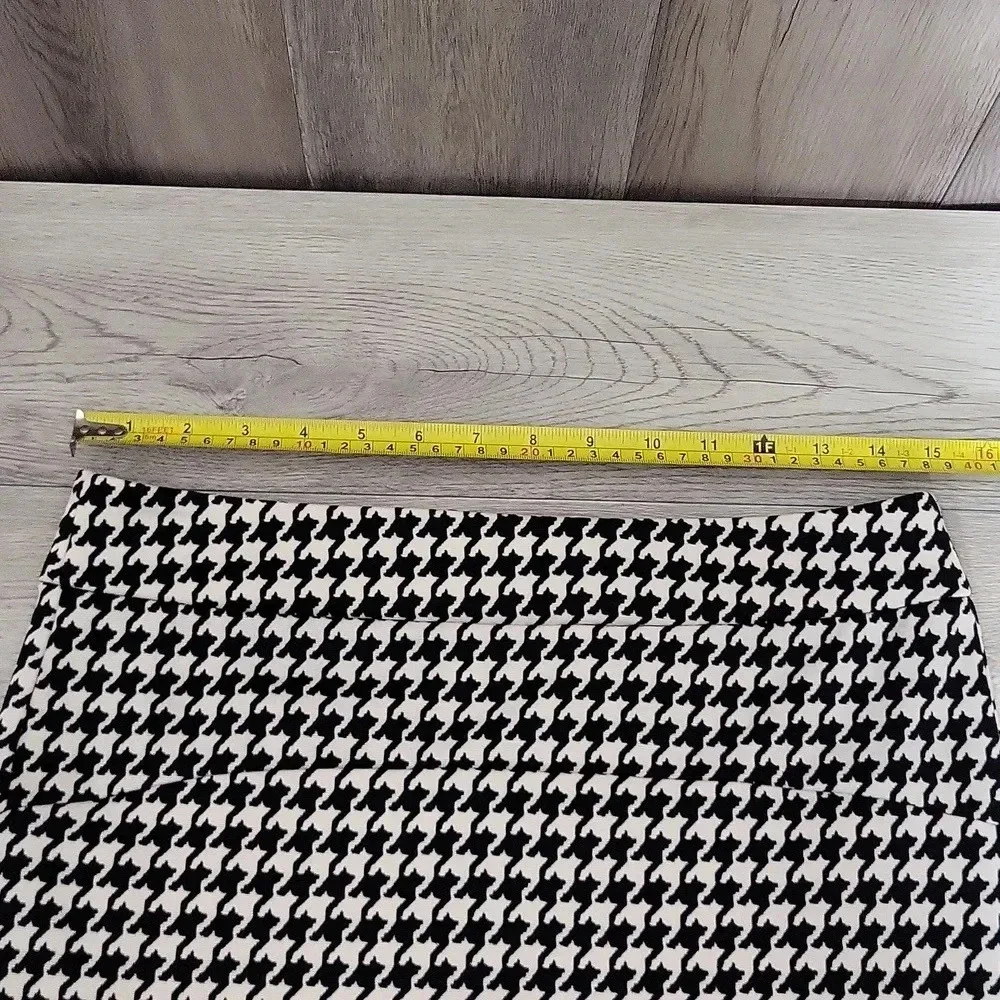 Michael Kors Black White Houndstooth Print Short‎ Pencil Skirt Womens Size 4